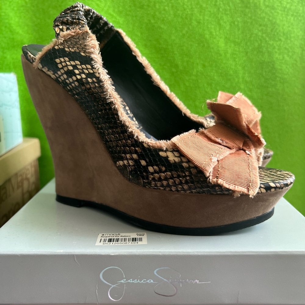 Jessica Simpson wedges, women’s size 6